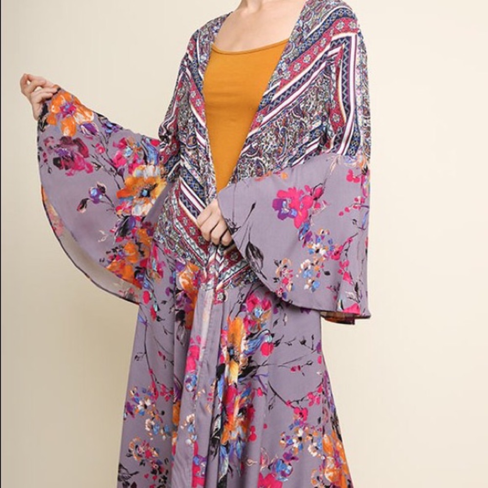 Umgee Floral Bell Sleeve Kimono Hi Low